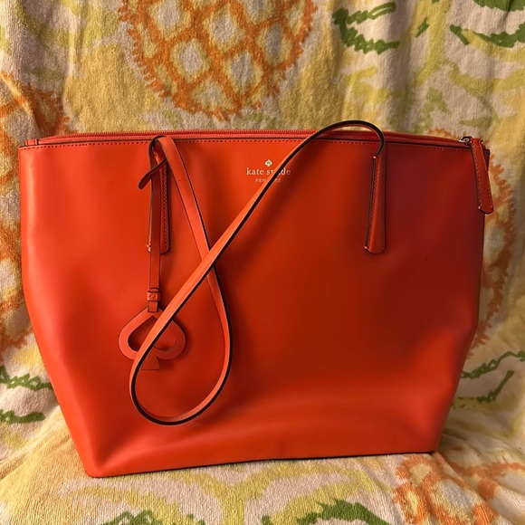 Kate Spade beautiful orange handbag/ tote! Excellent condition. - Picture 1 of 7